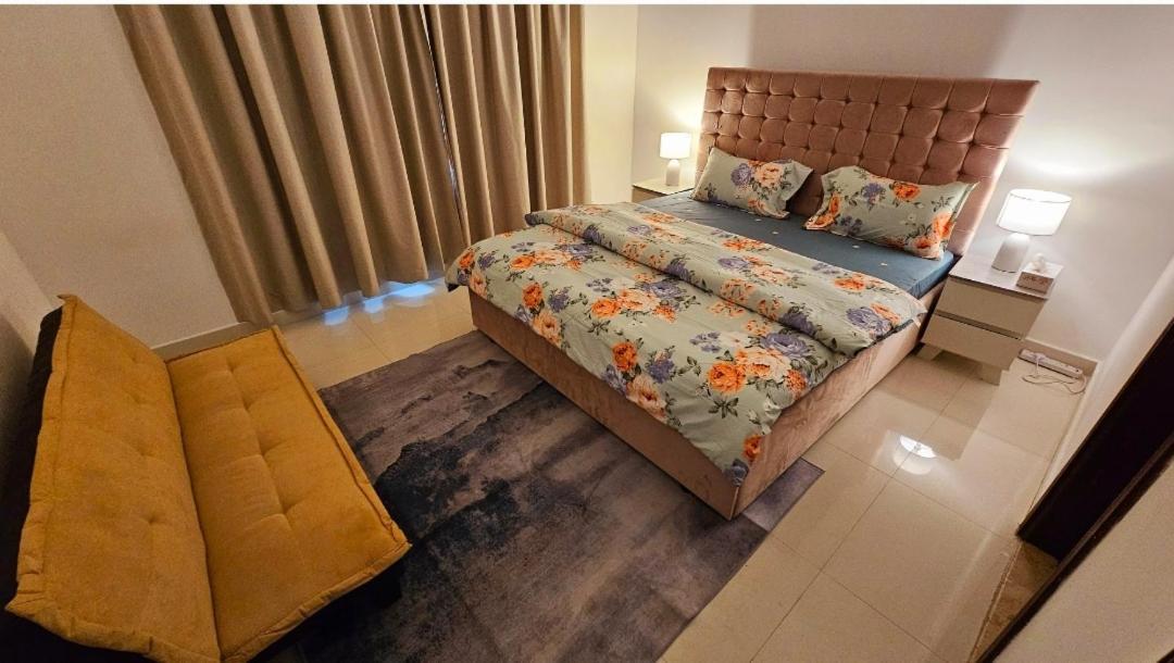 Deluxe Near Airport Homestay Dubai