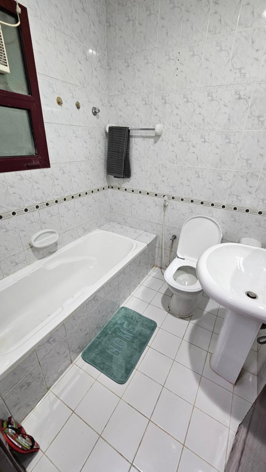 Deluxe Near Airport *